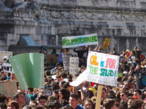 Il corteo di Roma. Foto: thewanderlustbackpackers