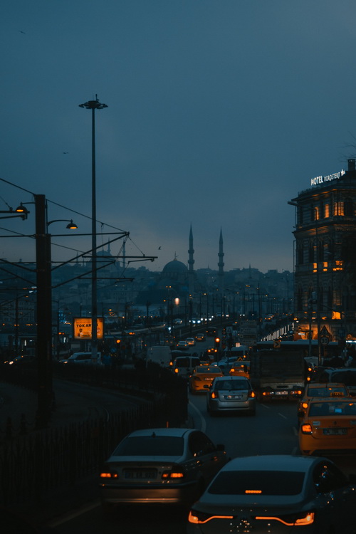 Galata Köprüsü, Beyoğlu-İstanbul © Tolga Ahmetler